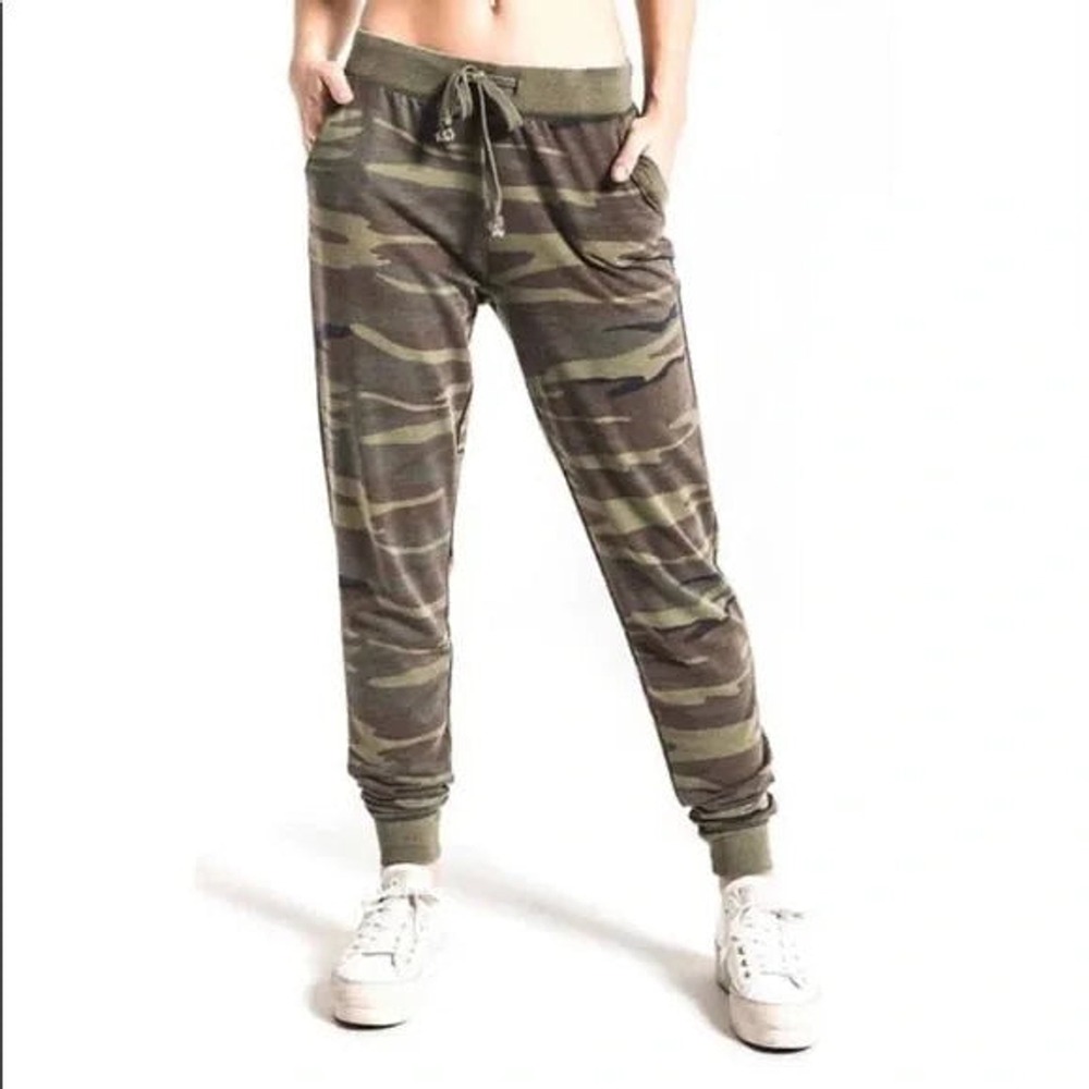NWT Z Supply Relaxed Fit Camo Jogger - Grn/Brn
